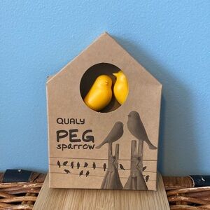 Qualy Design Gold Peg Sparrow Bird Clothespins Clips